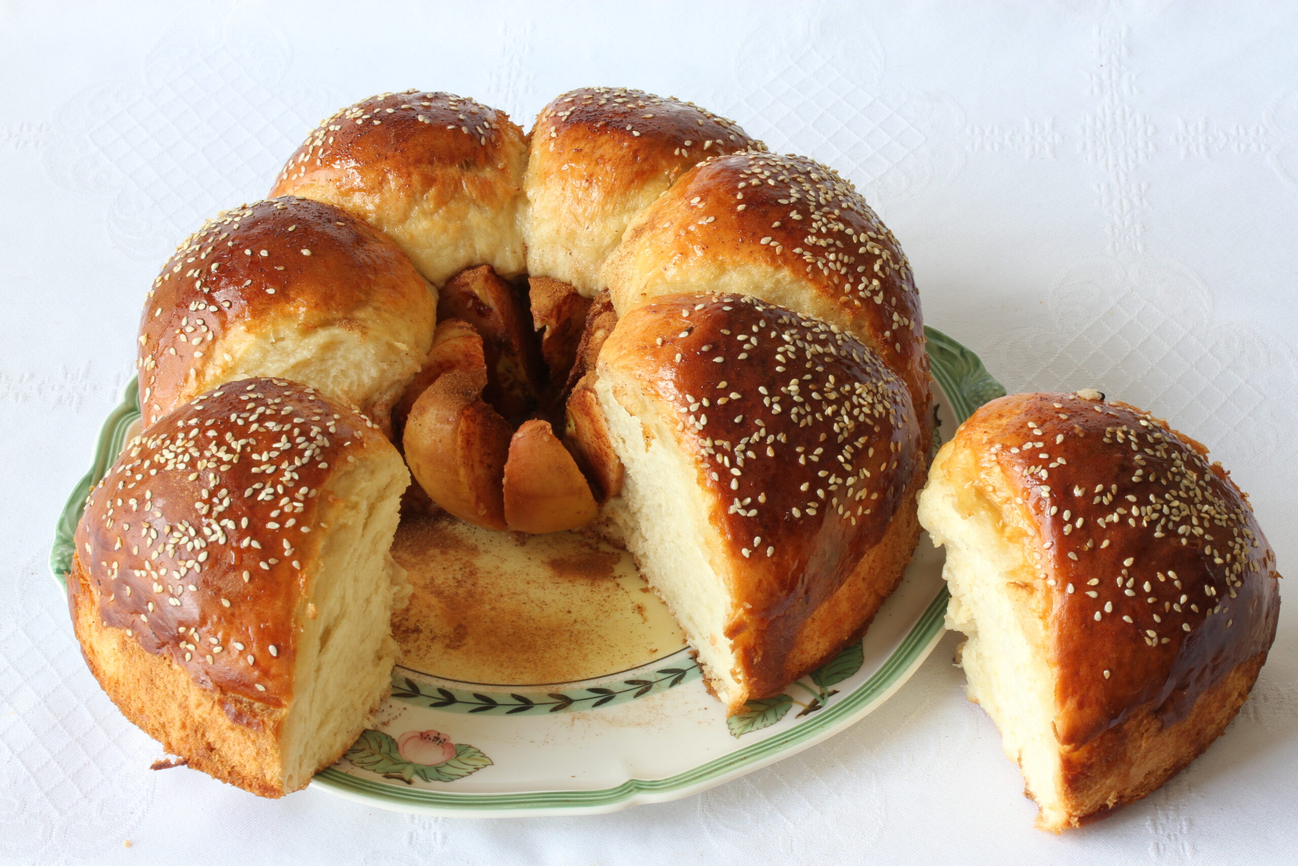 עוגת כדורי חלה עם תפוח עץ לראש השנה